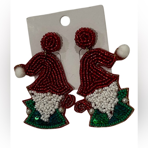 Seed Bead Christmas gnome earrings - Picture 1 of 3